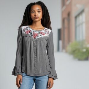 Altar’d State Gray Embroidered Floral Top – Bell Sleeve, Keyhole Back Small